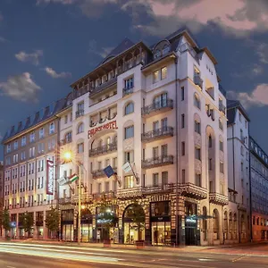 Hotel Moevenpick Centre, Budapeste